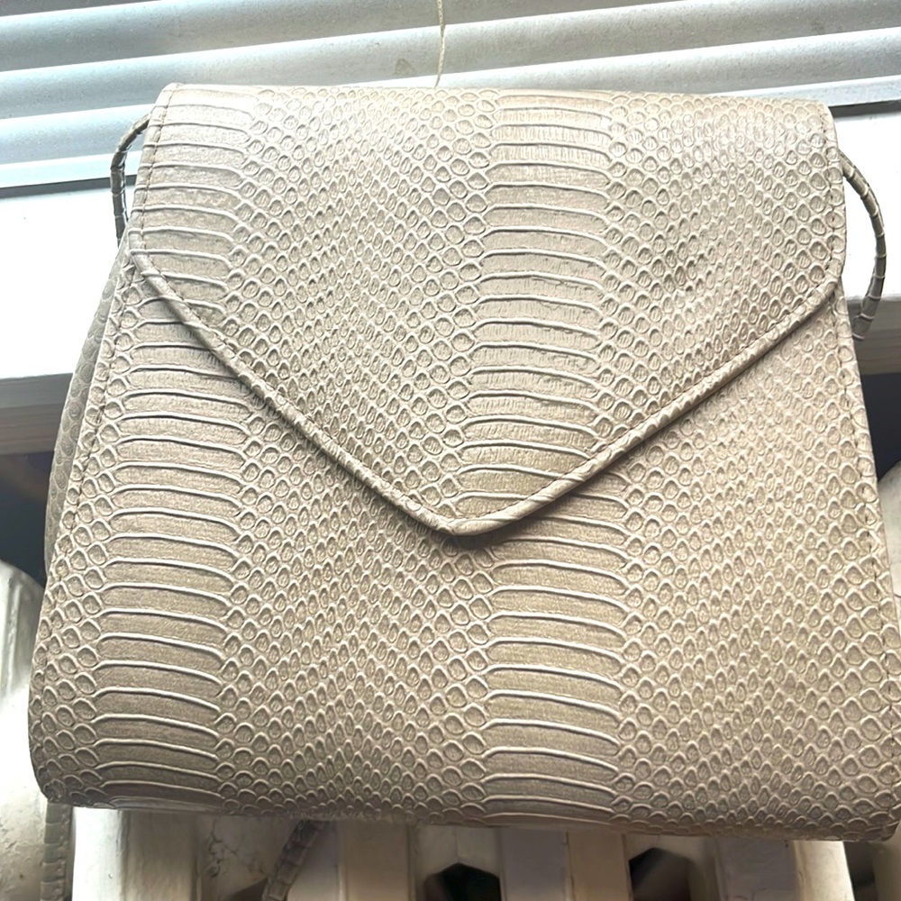 Vintage leather bag in beige
